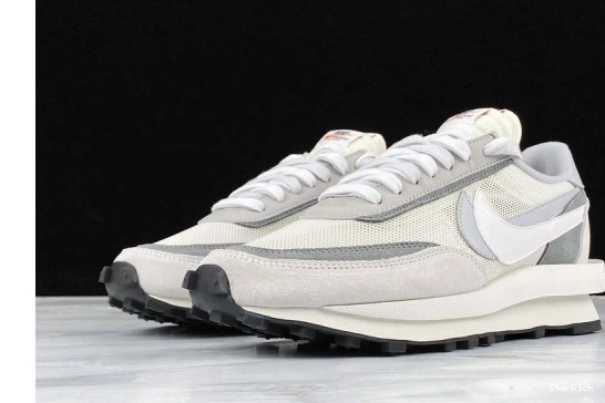 Summit Waffle Nike  White LD BV0073-100 Sacai 0714